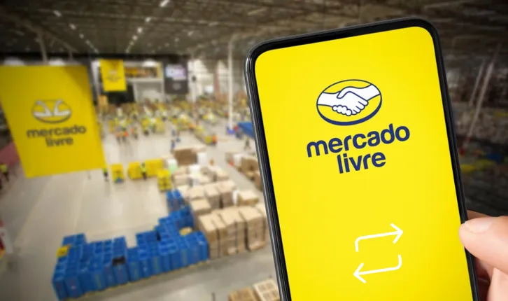 Imagem destacando o logo do Mercado Livre em um celular com fundo de um armazém, anunciando novas oportunidades de emprego para 18 de junho.
