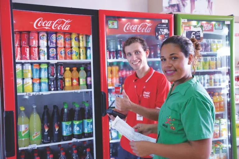 Coca-Cola FEMSA Brasil tem vaga aberta! Veja como garantir um emprego com ótimos benefícios
