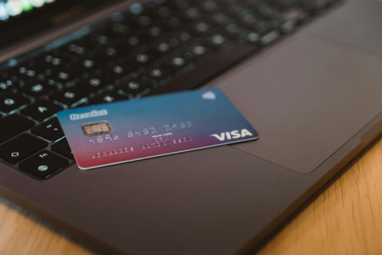 Como antecipar parcela do cartão de crédito? Veja se vale a pena e como fazer