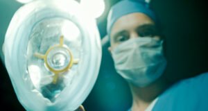 Quanto ganha um médico? Entenda os salários e fatores de influência