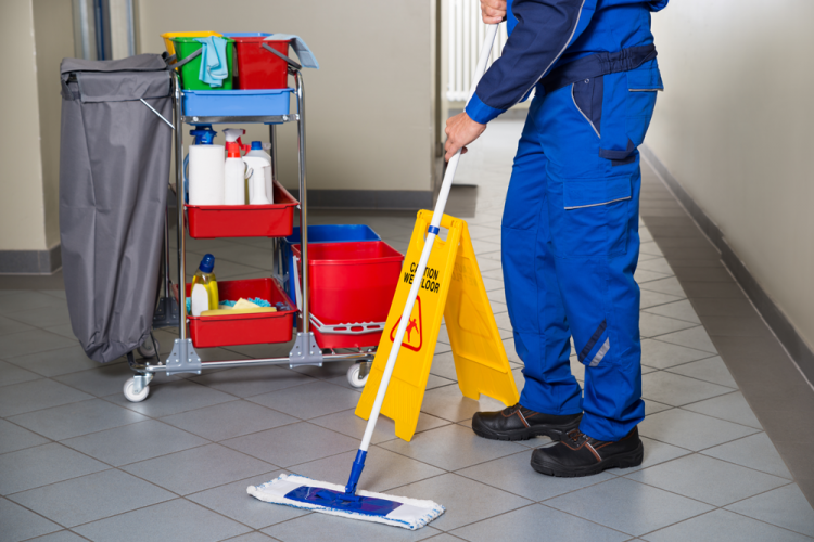 AUXILIAR DE SERVIÇOS GERAIS